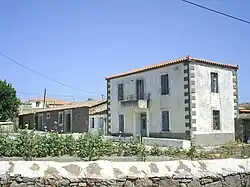 Smyrnaean type farmhouse with integrated mantra in Romanou