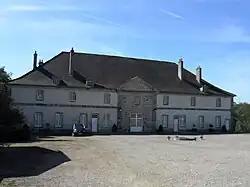 The chateau in Thuillières