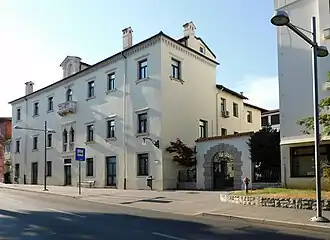 Corner Palace