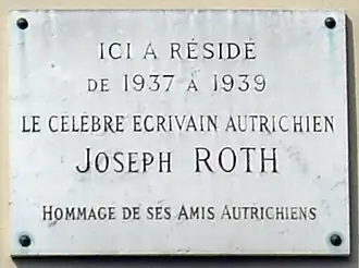 Plaque at no. 18 for Joseph Roth
