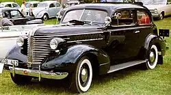1938 Pontiac Deluxe 6 Series 26 2-door Touring Sedan