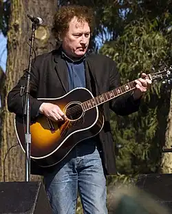 Scruggs performing in 2009