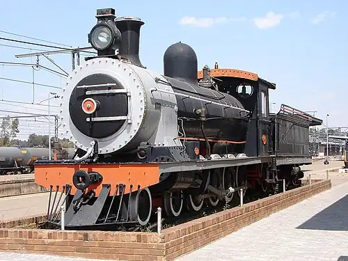 Midland no. 345, SAR no. 976, plinthed at Klerksdorp Station, North West, 20 September 2009