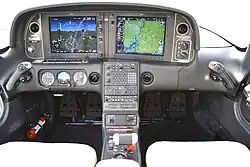 Cirrus SR22 panel showing both side yokes