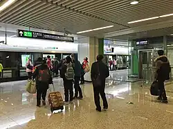 Platform of Line 2 (towards Wuxi East Railway Station)