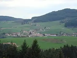 A general view of Saint-Vincent-de-Reins