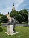 Statue of Lechner by Ildikó Zsemlye in Kőbánya