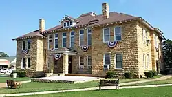 Stone County Courthouse in Mountain View