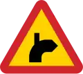 (thick is priority road) Road intersection where drivers of vehicles on connecting road have a duty to give way.