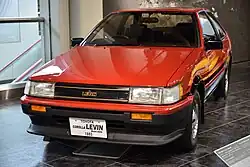 Corolla Levin GT-APEX coupé with optional thermostatic flip-up grille (AE86, pre-facelift)
