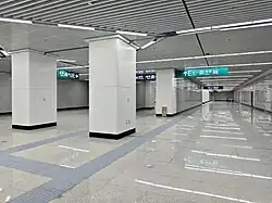 Transfer concourse on first basement floor