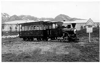 Train with passengers, 1930