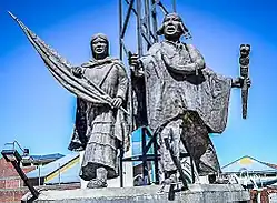 Stone statue of Tupac Katari and Bartolina Sisa