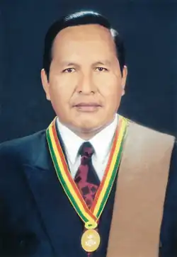 Headshot of Víctor Hugo Cárdenas