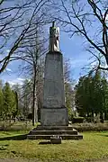 Estonian War of Independence memorial in Ambla churchyard