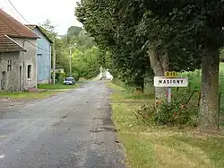 The road into Wasigny