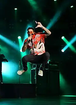 Zach Goode performing with Smash Mouth in Orlando, FL
