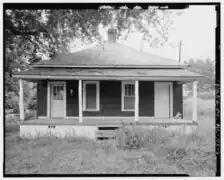 A pyramidal duplex (note two front doors) in Jefferson County, Alabama.